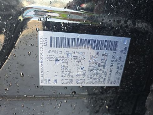 Used 2023 Nissan Rogue S FWD image 14