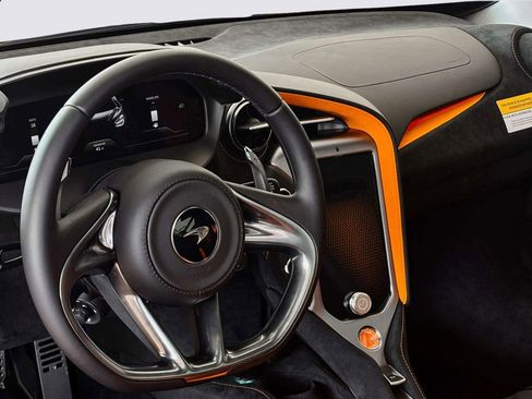 New 2026 McLaren 750S image 25