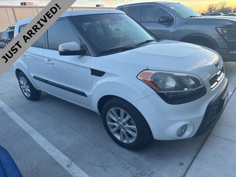 Used 2012 Kia Soul + w/ Audio Pkg image 3