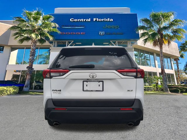 Used 2025 Toyota RAV4 XLE w/ Convenience Package FWD image 6