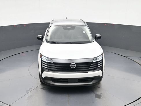 Certified 2025 Nissan Kicks SV FWD image 28