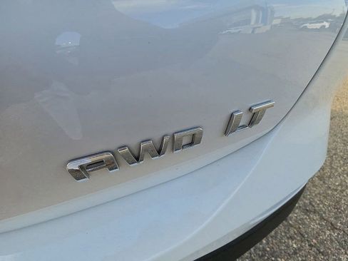 Used 2023 Chevrolet Equinox LT AWD/4WD image 36