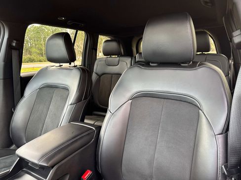 Certified 2025 Jeep Grand Cherokee Altitude image 20