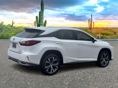 Used 2017 Lexus RX 450h AWD image 6