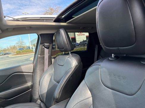 Used 2014 Jeep Cherokee Limited image 8