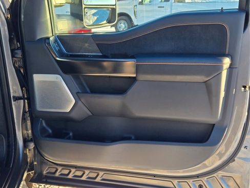 Used 2023 Ford F250 Platinum w/ FX4 Off-Road Package image 5