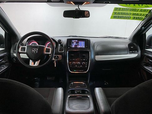 Used 2016 Dodge Grand Caravan SXT w/ UConnect Hands-Free Group image 22