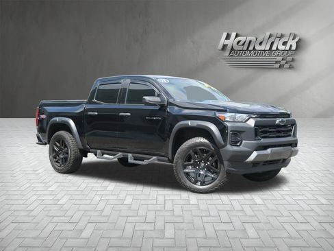 Used 2023 Chevrolet Colorado Trail Boss w/ Advanced Trailering Package AWD/4WD image 2