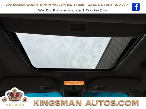 Used 2004 Lincoln Town Car Ultimate RWD image 34