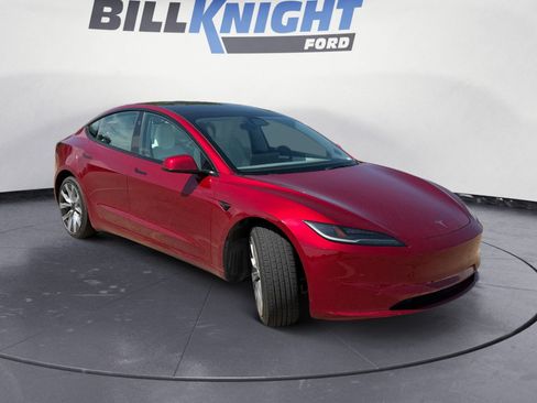 Used 2024 Tesla Model 3 Standard Range RWD image 7