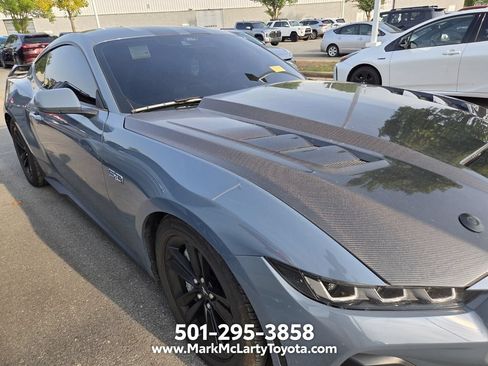 Used 2025 Ford Mustang GT RWD image 4
