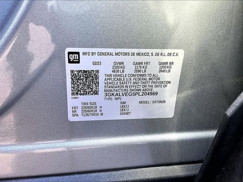 Used 2023 GMC Terrain SLT image 18