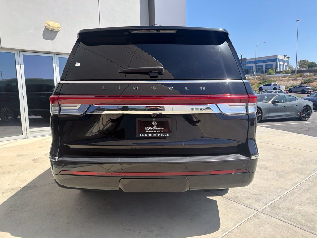 Used 2024 Lincoln Navigator Black Label AWD/4WD image 6