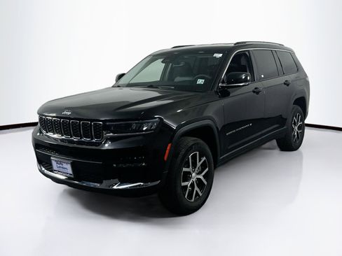 Used 2023 Jeep Grand Cherokee L Limited image 1