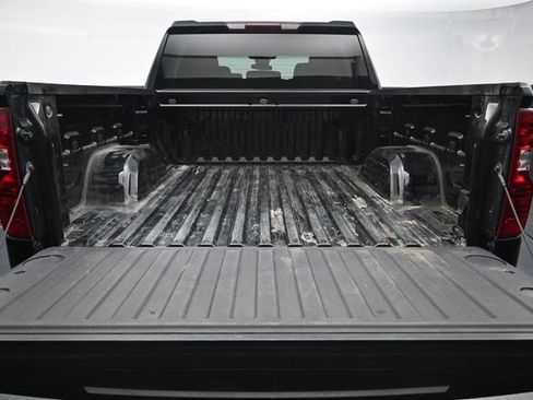 Used 2024 Chevrolet Silverado 1500 LT AWD/4WD image 9