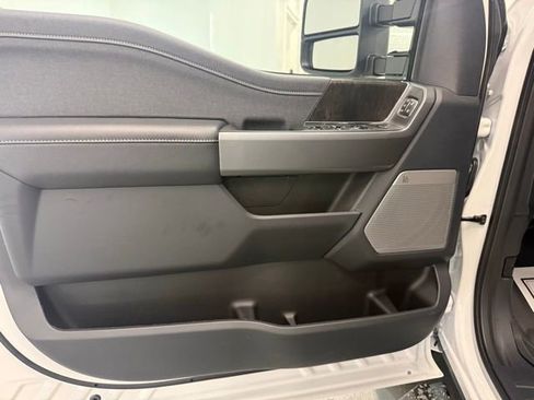 New 2026 Ford F250 4x4 Crew Cab Super Duty image 11
