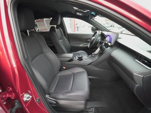 Certified 2023 Toyota Venza XLE image 23