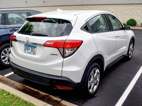 Used 2021 Honda HR-V LX image 5