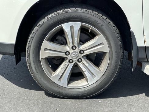 Used 2013 Toyota Highlander Limited AWD/4WD image 9