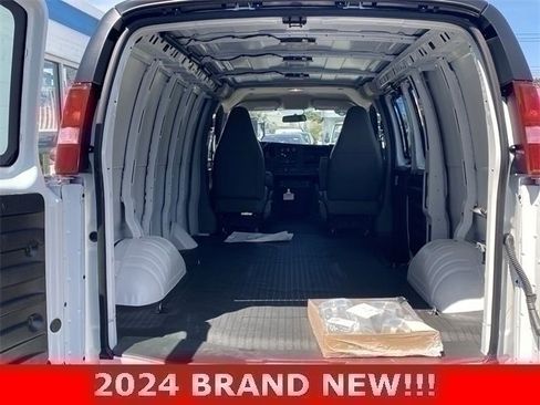 Used 2024 Chevrolet Express 2500 w/ Driver Convenience Package image 21