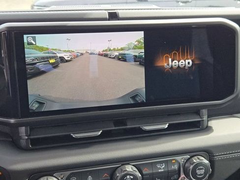 New 2026 Jeep Gladiator Sport AWD/4WD image 30