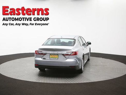 Used 2025 Toyota Camry LE FWD image 37
