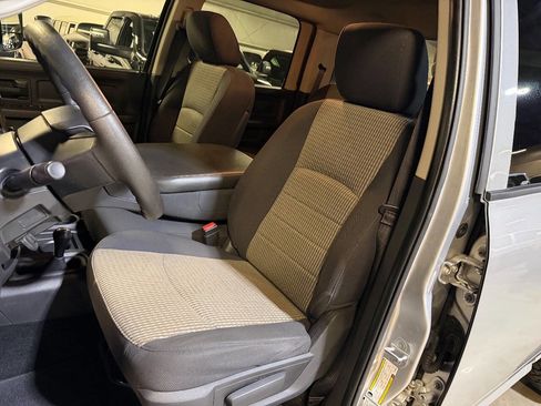 Used 2012 RAM 2500 ST w/ Chrome Appearance Group image 12