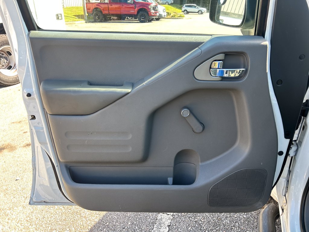 Used 2016 Nissan Frontier S RWD image 7