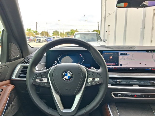 Used 2025 BMW X5 xDrive40i w/ Premium Package AWD/4WD image 14