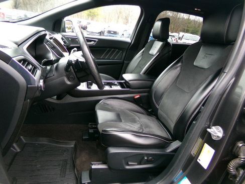 Used 2020 Ford Edge ST w/ Equipment Group 401A image 13