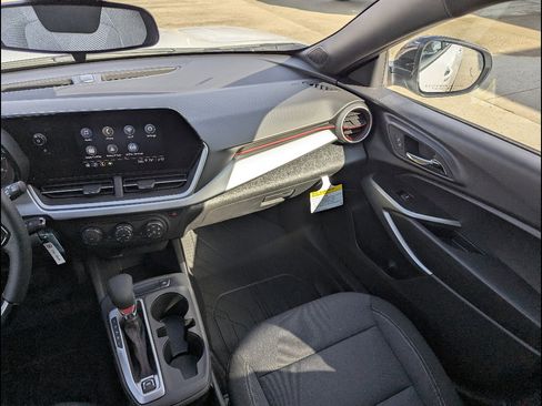 New 2026 Chevrolet Trax RS image 18