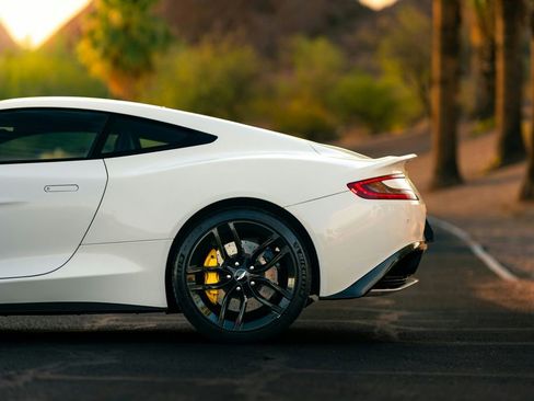 Used 2015 Aston Martin Vanquish Coupe image 6