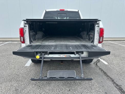 Used 2019 Ford F150 Lariat w/ Equipment Group 502A Luxury AWD/4WD image 22