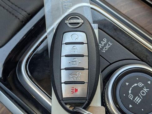 Used 2023 Nissan Armada SL w/ Captain's Chairs Package image 29