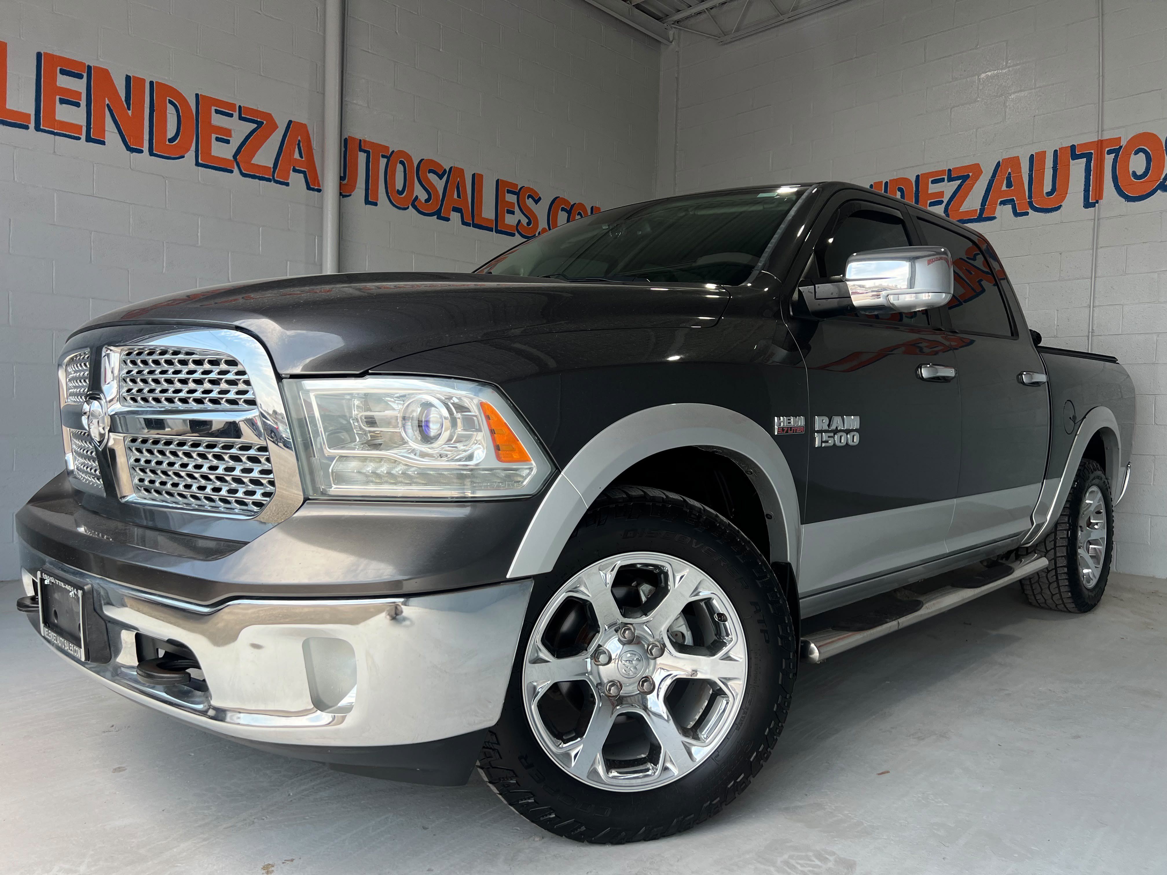 Used 2016 RAM 1500 Laramie w/ Convenience Group AWD/4WD image 1