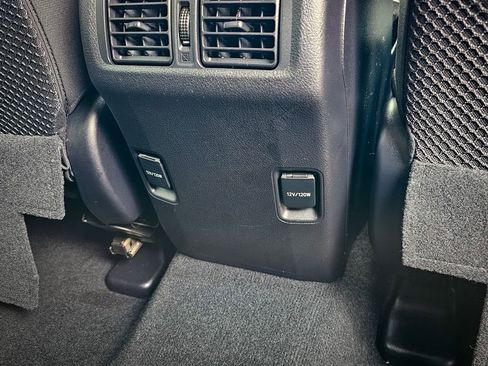 Used 2015 Toyota 4Runner Limited image 39