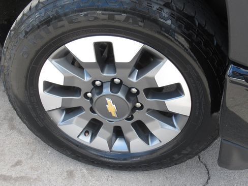 Used 2022 Chevrolet Silverado 2500 Custom w/ Gooseneck/5TH Wheel Package AWD/4WD image 4