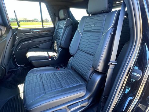 Used 2024 Cadillac Escalade Premium Luxury Platinum image 20