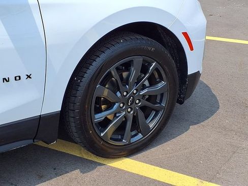 Used 2022 Chevrolet Equinox RS FWD image 27