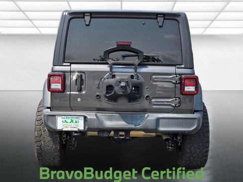 Used 2018 Jeep Wrangler Unlimited Sport S AWD/4WD image 16
