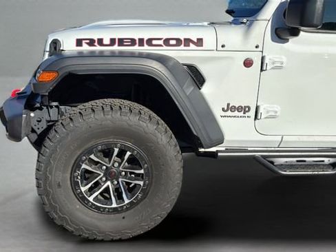 Used 2024 Jeep Wrangler Unlimited Rubicon w/ XTREMEE 35" Tire Package image 28