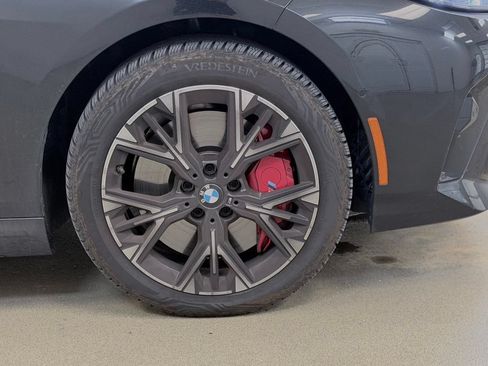 Used 2025 BMW M235i xDrive w/ Premium Package AWD/4WD image 4