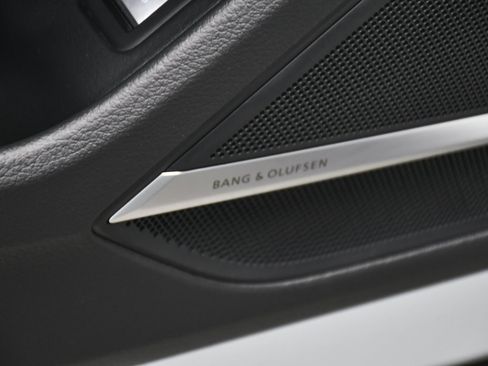 Used 2023 Audi S8 w/ S8 Comfort Plus Package image 11