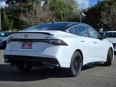 New 2026 Nissan Sentra SR w/ Floor Mat Package image 3