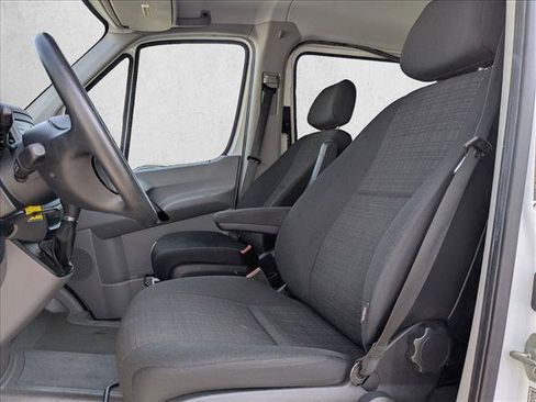 Used 2017 Mercedes-Benz Sprinter 2500 image 13