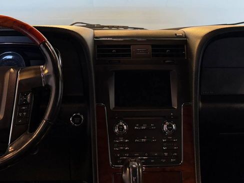 Used 2017 Lincoln Navigator L Select AWD/4WD image 26