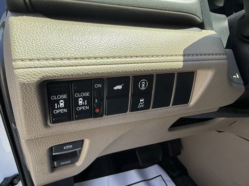 Used 2022 Honda Odyssey EX-L image 16