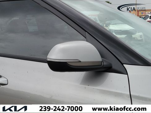 New 2026 Kia Seltos S FWD image 8