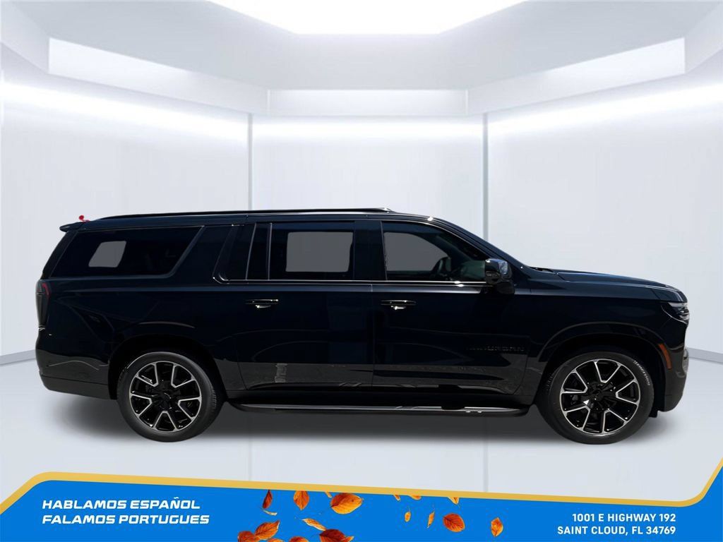 New 2026 Chevrolet Suburban RST w/ Advanced Technology Package AWD/4WD image 7