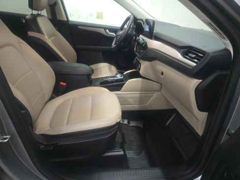 Used 2022 Ford Escape SEL image 3